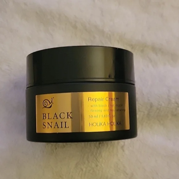Holika Holika Prime Youth Black Snail Repair Cream 1.69 oz - Picture 2 of 3
